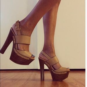 Jessica Simpson Pumps